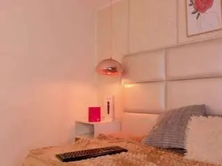 Eva-beluccii  live sex cam