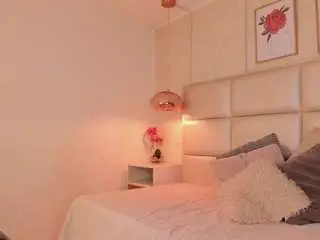 Eva-beluccii  live sex cam