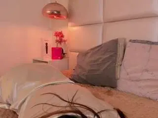 Eva-beluccii  live sex cam