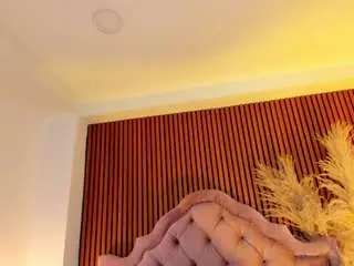 Vaiolet-hot  live sex cam