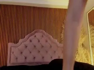 Vaiolet-hot  live sex cam