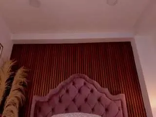 Vaiolet-hot  live sex cam