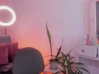 Vaiolet-hot  live sex cam