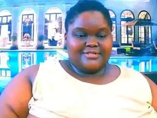 Ebonyhotbuns  live sex cam