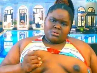 Ebonyhotbuns  live sex cam