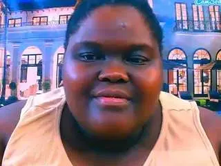 Ebonyhotbuns  live sex cam