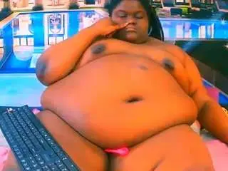 Ebonyhotbuns  live sex cam