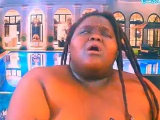 Ebonyhotbuns  live sex cam