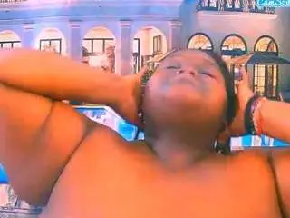 Ebonyhotbuns  live sex cam