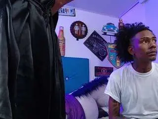 Lili-and-breazer  live sex cam