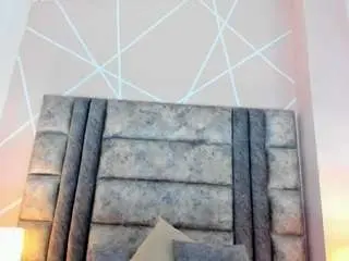 Nahomy-hot  live sex cam