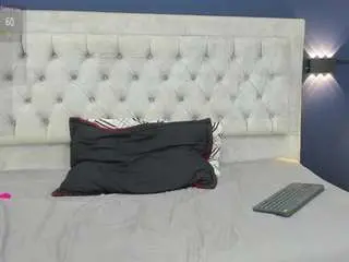 Nicole-stevens  live sex cam