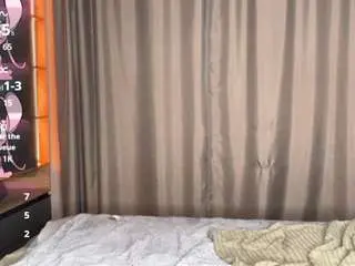 Ollylaast  live sex cam