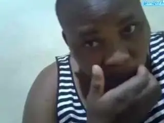 Sweetbubbly254  live sex cam