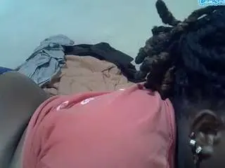 Sweetbubbly254  live sex cam