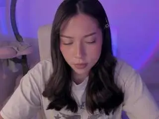 Bubble-gum  live sex cam