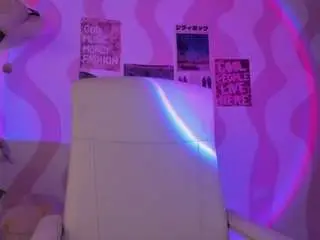 Bubble-gum  live sex cam