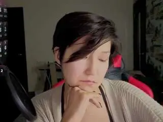 Leylla13  live sex cam