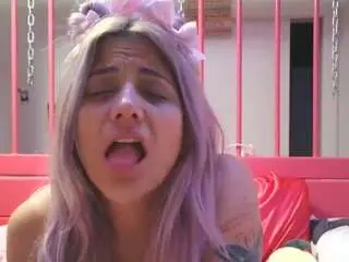 Polewaifu  live sex cam