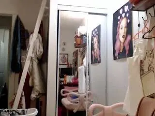 Softest-girl  live sex cam