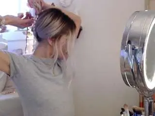 Softest-girl  live sex cam