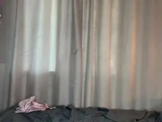 Trinasmathers  live sex cam