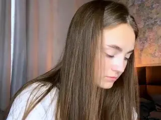 Trinasmathers  live sex cam
