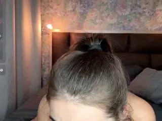 Trinasmathers  live sex cam
