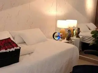 Avalodge  live sex cam