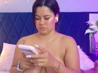 Margaretsaunders  live sex cam