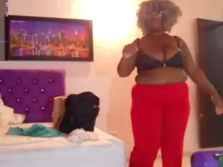 Black-pussydoll  live sex cam
