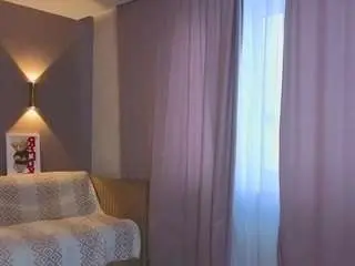 Honey-alinne  live sex cam