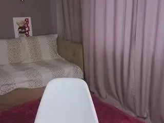 Honey-alinne  live sex cam