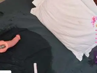 Katia-3  live sex cam