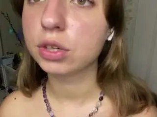 Lucilekreitzer  live sex cam