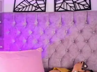 Meganloovee  live sex cam