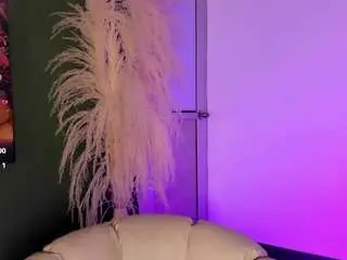 Meganloovee  live sex cam