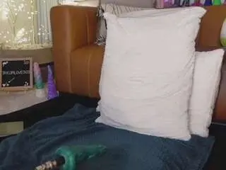 Taylorlove303  live sex cam