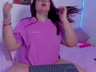 Alexaevans3  live sex cam