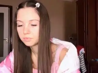 Carleytrollope  live sex cam