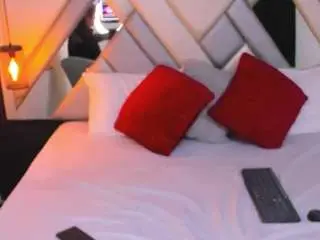 Nina-passionf  live sex cam