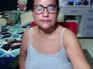 Samy-mature  live sex cam