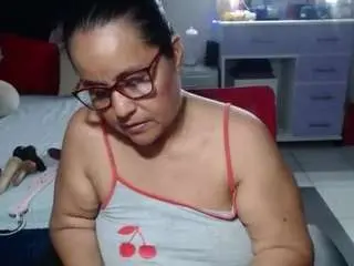 Samy-mature  live sex cam