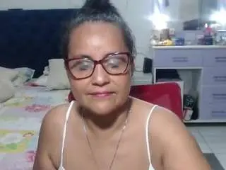 Samy-mature  live sex cam