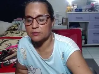 Samy-mature  live sex cam