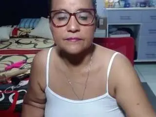 Samy-mature  live sex cam