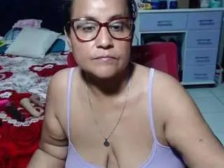 Samy-mature  live sex cam
