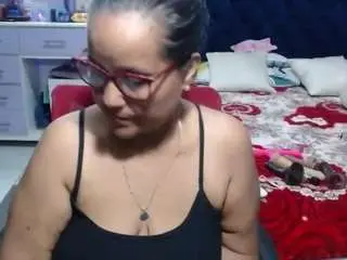 Samy-mature  live sex cam