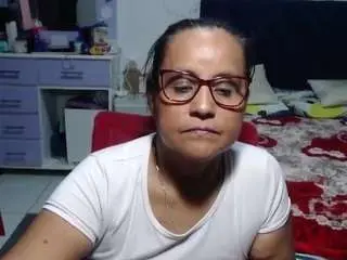 Samy-mature  live sex cam