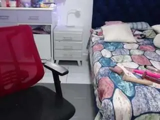 Samy-mature  live sex cam